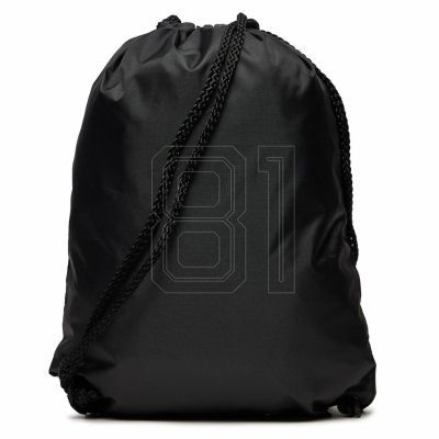 3. Vans Benched Bag VN000HECBLK1