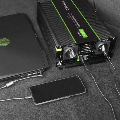 3. Power adapter/inverter Qoltec Monolith 4000 W black