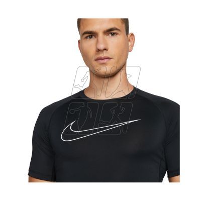 3. Nike Pro Dri-FIT Top M DD1992-010