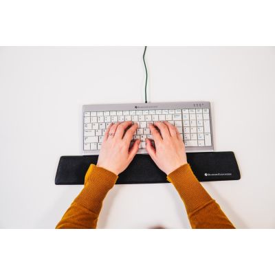 9. BakkerElkhuizen Trapezium Ergo ergonomic wrist rest, compact width 330mm