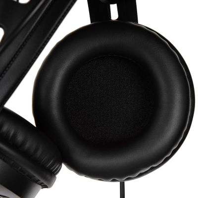 4. PreSonus Broadcast Accessory Pack - a set of accessories for creating broadcasts