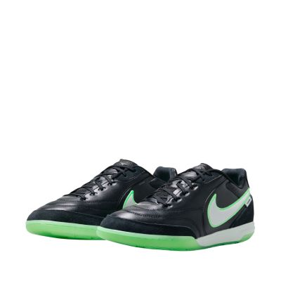 2. Nike Tiempo Streetgato Soccer Shoes HQ7017 001