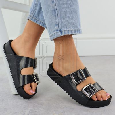 8. Zaxy RR285058 W INT2135C flip flops