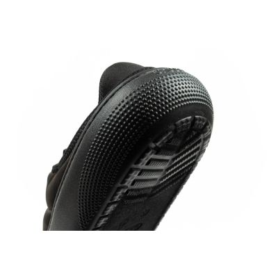 7. Crocs men's shoes slippers Classic Puff Moc slippers black insulated