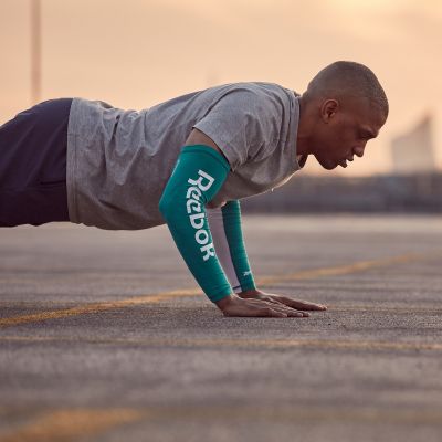 18. Reebok Activchill Rasl-13026GN Compression Sleeves