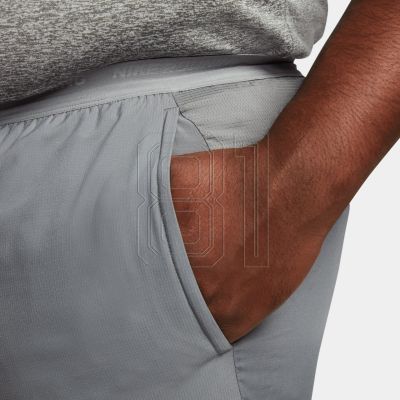 9. Shorts Nike Dri-FIT Stride M DM4761-084