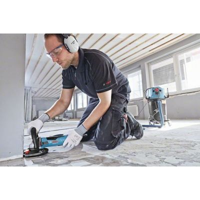 3. Bosch GBR 15 CAG 9300 RPM Black, Blue 1500 W