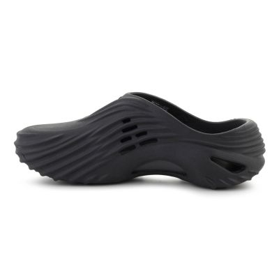 4. CROCS ECHO WAVE CLOG BLACK/BLACK 210521-060