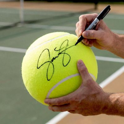 7. TENNIS BALL XL DIA 22CM