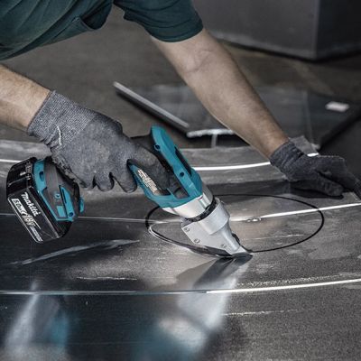 5. MAKITA sheet metal shears 18V DJS131Z