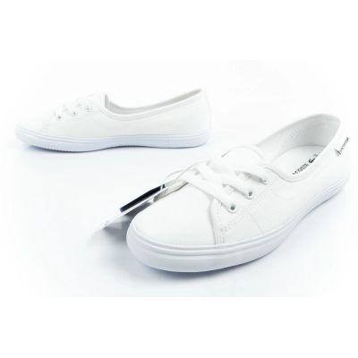 7. Lacoste women's sneakers Median ballerina shoes white