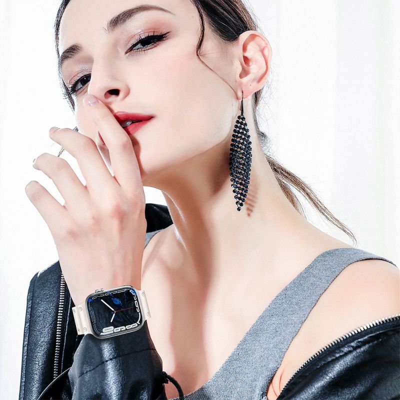 11. Strap Triple Protection for Apple Watch 38 / 40 / 41 mm band bracelet - white