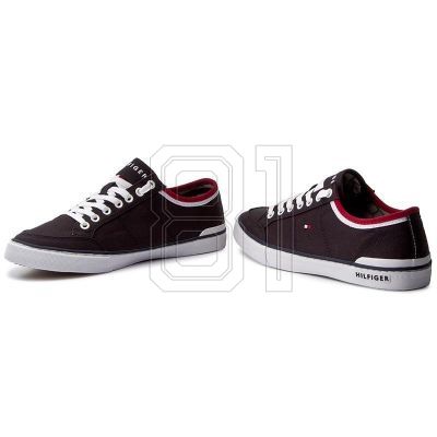 4. Tommy Hilfiger Harrington 5D2 M shoes FM0FM00543-403