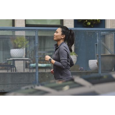 9. Amazfit Active 3 3.35 cm (1.32") AMOLED Digital 466 x 466 px Touchscreen Gold GPS