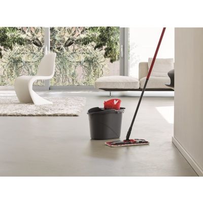 14. Vileda Ultramax TURBO spin mop