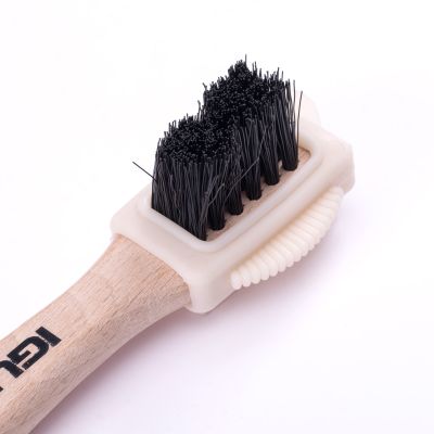 4. Iguana Brush Nubuck Suede 92800382295