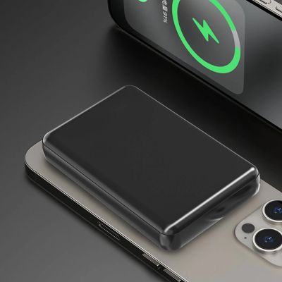 4. Dudao K14S Magnetic Power Bank 20W 5000mAh 1x USB-A 1x USB-C - Black