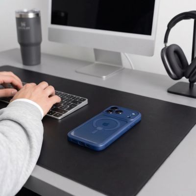 9. Tech-Protect MagPeak MagSafe CC Case for iPhone 18 Pro / 17 Pro - Clear Navy Blue