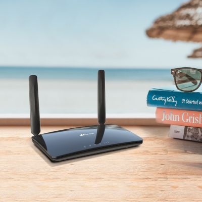 8. TP-LINK Archer MR400 router (black)