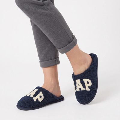 2. GAP women's slippers Plano II insulated slippers fashionable navy blue