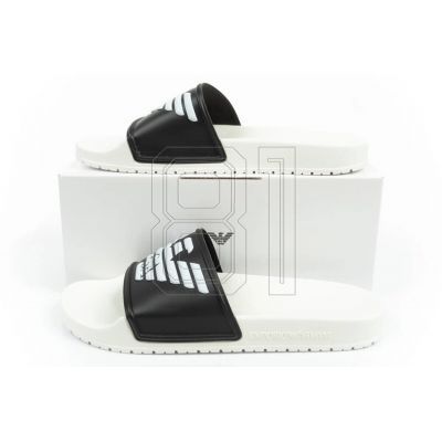 18. Emporio Armani M XVPS04D 850 flip-flops