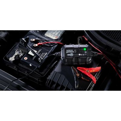 7. Noco GENIUS5EU 5A Battery Charger Rectifier
