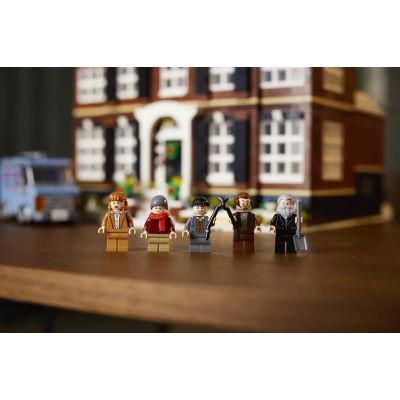 28. LEGO Ideas 21330 Home Alone