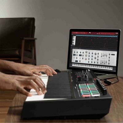 12. M-AUDIO Oxygen PRO 49 - Keyboard Controller