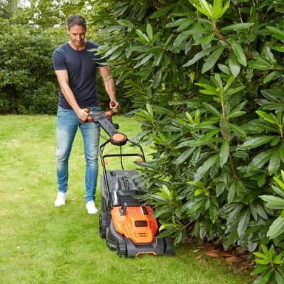 6. Black & Decker BEMW481ES Push Lawn Mower AC Orange