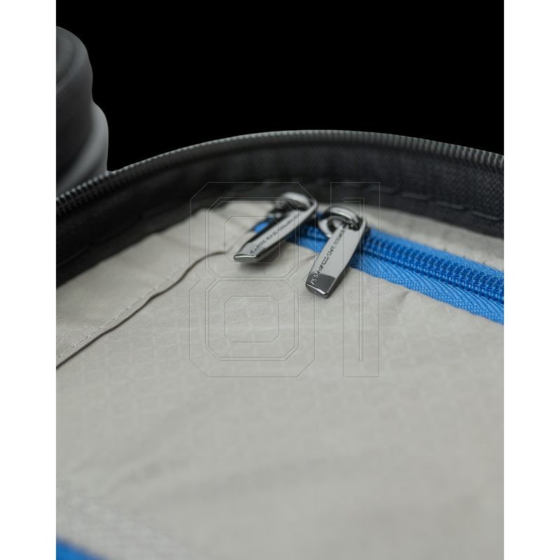 11. SwissBags Echo suitcase 77 cm 17787 navy