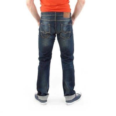 6. Guess Ventura Jeans M M14078D0EL0-SPTY