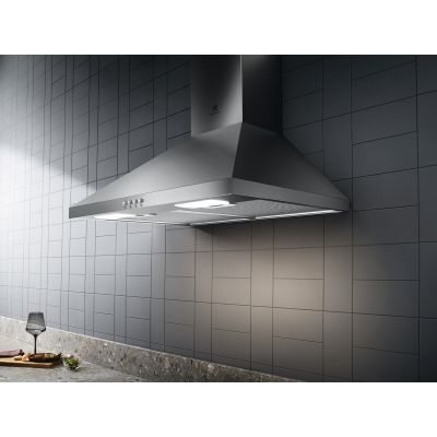 95. ELECTROLUX LFC316X chimney hood