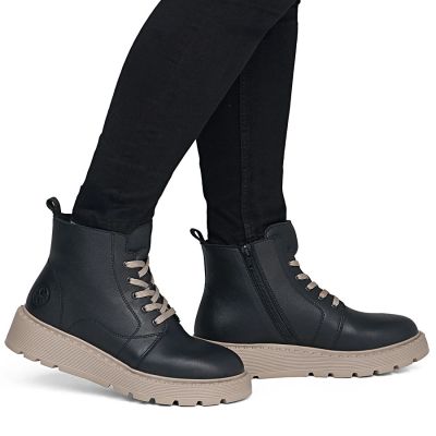 12. Women's leather ankle boots on a black platform Rieker 70405-01