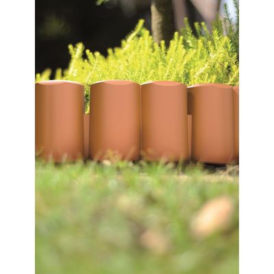24. GARDEN PALISADE LAWN EDGE 302CM IPAL 6 TERRACOTTA