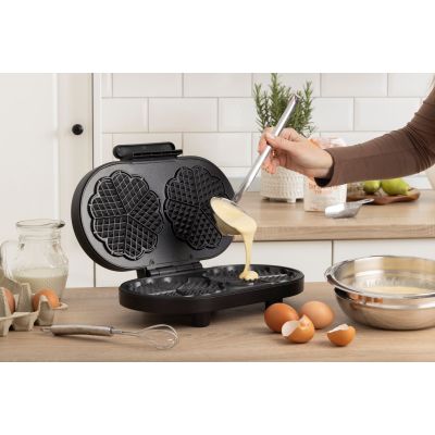 2. Gorenje WM1200B 1200W waffle maker
