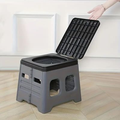 4. OFFLANDER FOLDABLE TRAVEL TOILET