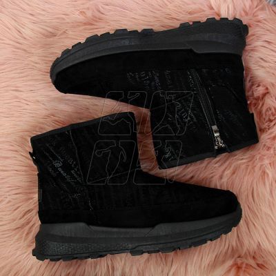 6. NEWS W EVE311A black suede snow boots