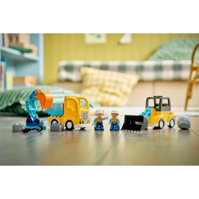 7. LEGO DUPLO TOWN 3in1 10475 Construction Vehicles