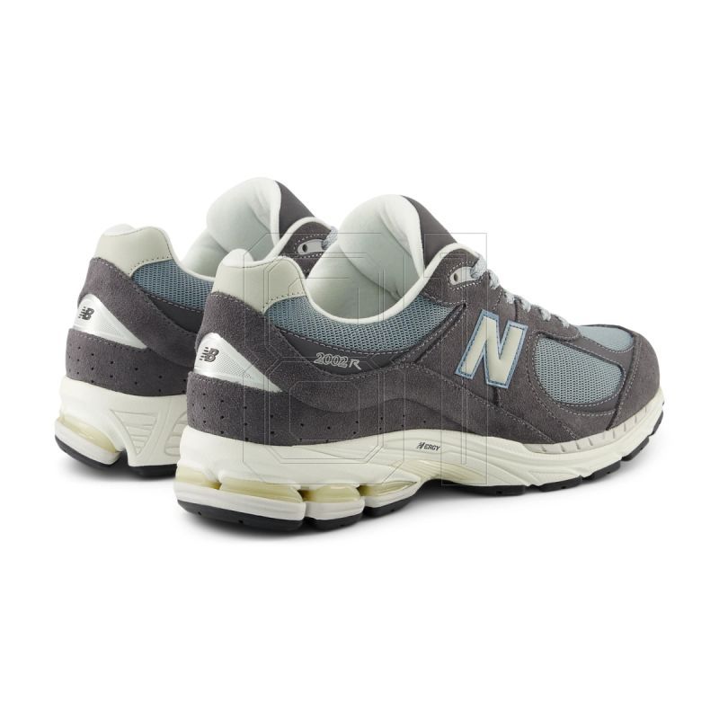12. New Balance M2002RFB sports shoes