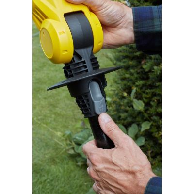 7. Stanley FATMAX SFMCPH845M1-QW Electric Hedge Trimmer Double Blade 4.1kg