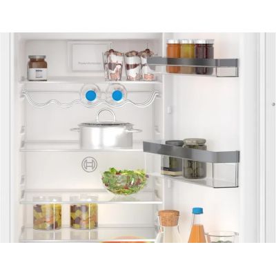 3. Built-in refrigerator BOSCH KIL82VFE0