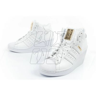 9. Adidas Superstar W shoes FW3198