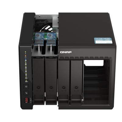 3. Qnap TS-453E-8G, Tower, 4 x 2.5"/3.5" SATA, Intel Celeron J6412 4C/4T, 8 GB DDR4 onboard not expandable, 2 x 2.5GbE, External adapter (PSU)