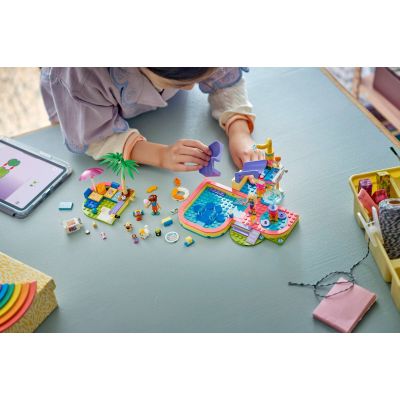 7. LEGO Friends 42676 - Water Park Fun