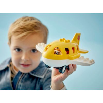 9. LEGO DUPLO 10443 FIRST TIME AT THE AIRPORT