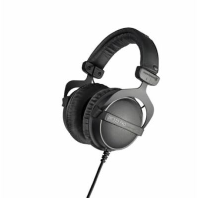 27. Beyerdynamic DT 770 PRO 250 OHM BLACK LIMITED EDITION - Closed studio headphones