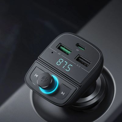 3. Ugreen FM Transmitter Bluetooth 5.0 MP3 car charger 3x USB TF micro SD 4.8 A black (CD229)