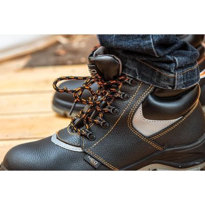 4. NEO tools 82-027 safety shoes
