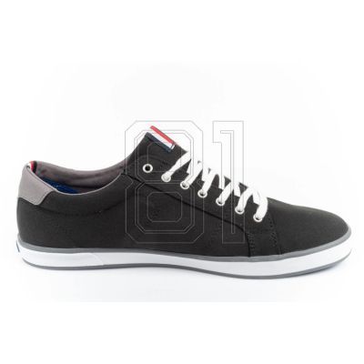 20. Tommy Hilfiger sneakers M FM0FM00596990