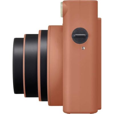 7. Fujifilm Instax Square SQ1 62 x 62 mm Orange